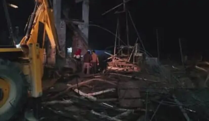 गेट का लेंटर गिरने से 8 मजदूर घायल